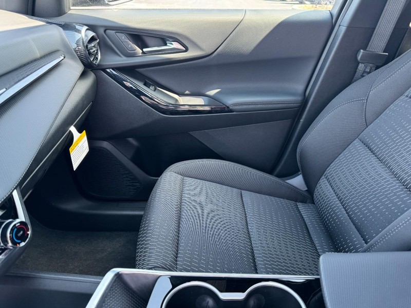 Chevrolet Equinox Vehicle Image 08