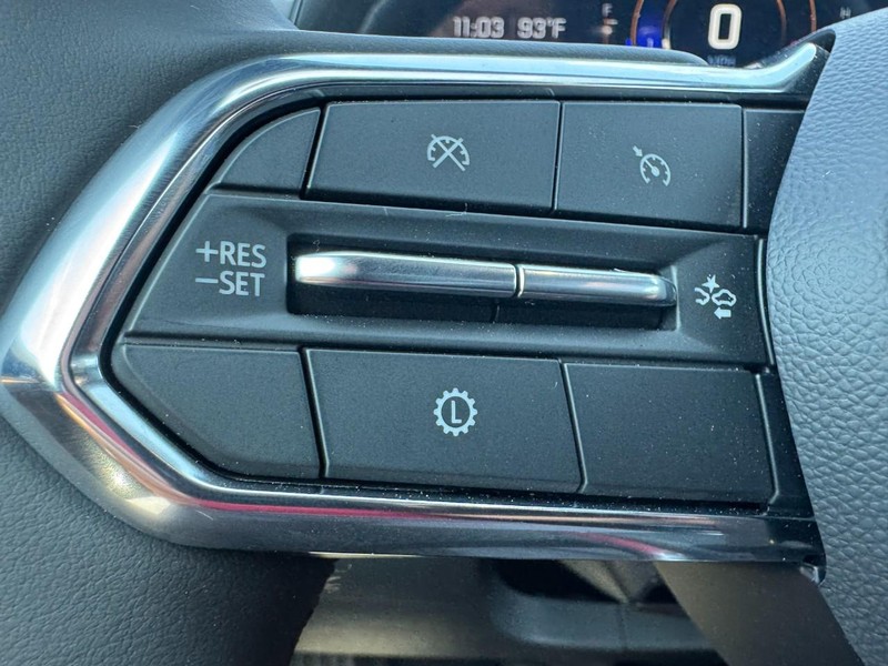Chevrolet Equinox Vehicle Image 11