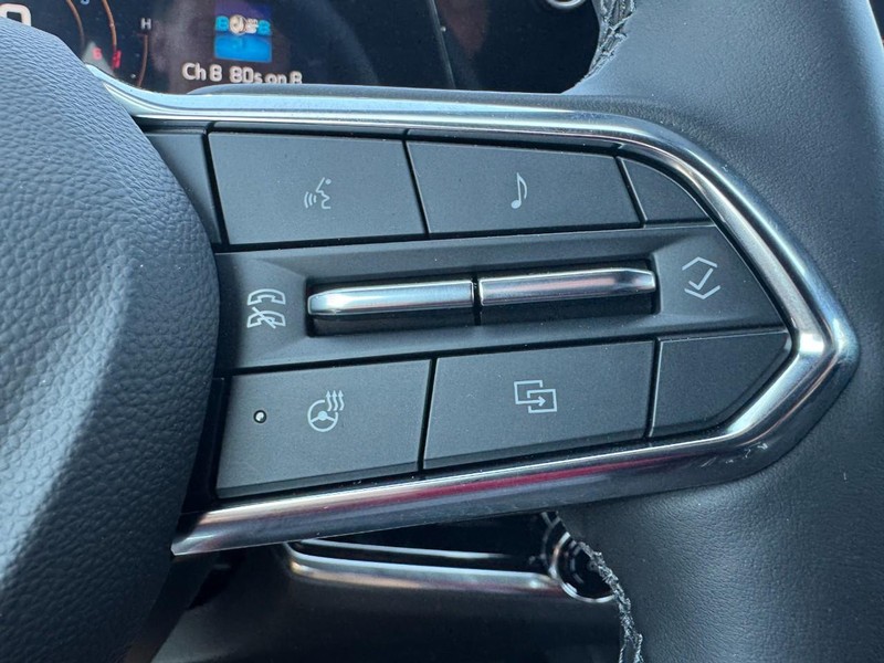 Chevrolet Equinox Vehicle Image 12
