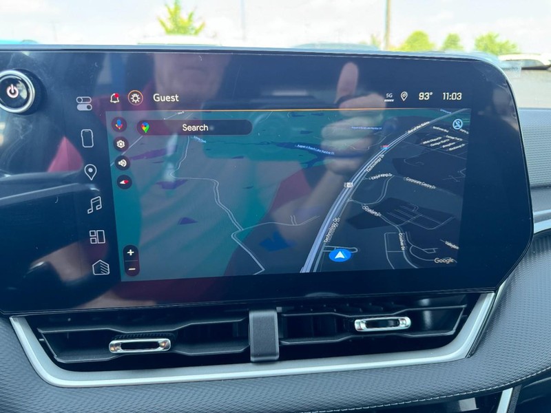 Chevrolet Equinox Vehicle Image 15