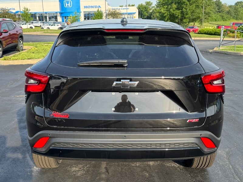 Chevrolet Trax Vehicle Image 04