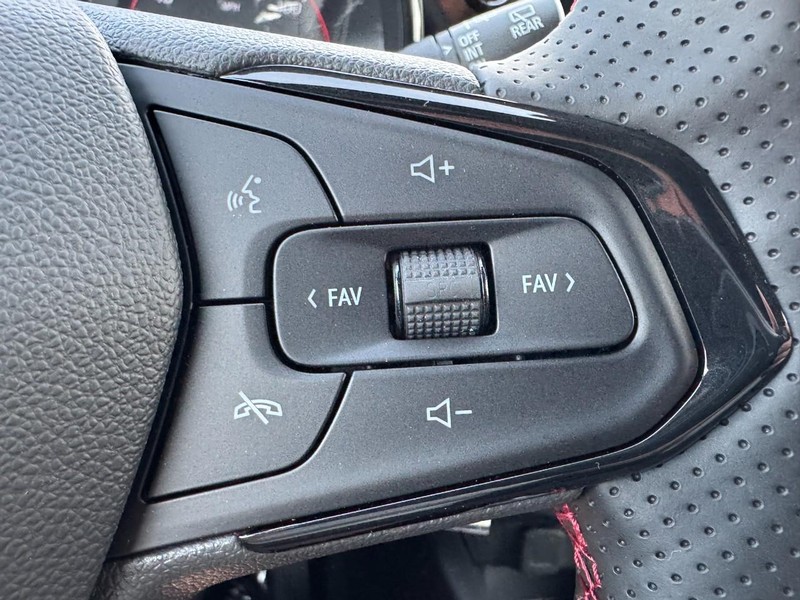 Chevrolet Trax Vehicle Image 10