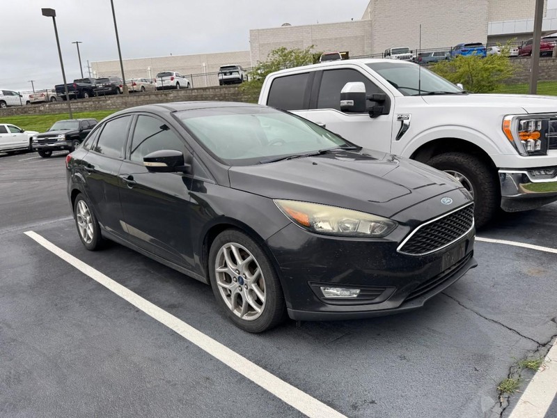 Ford Focus Vehicle Image 02