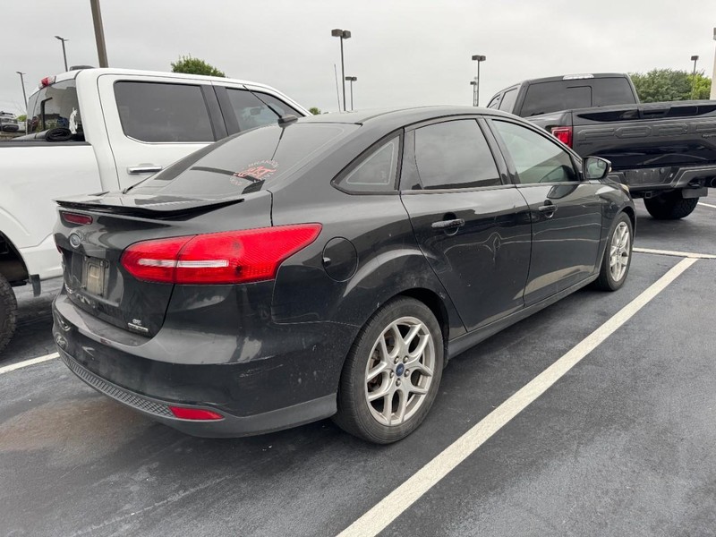 Ford Focus Vehicle Image 04