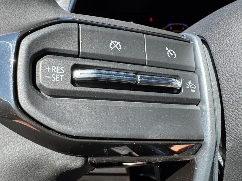 Chevrolet Colorado Vehicle Image 11