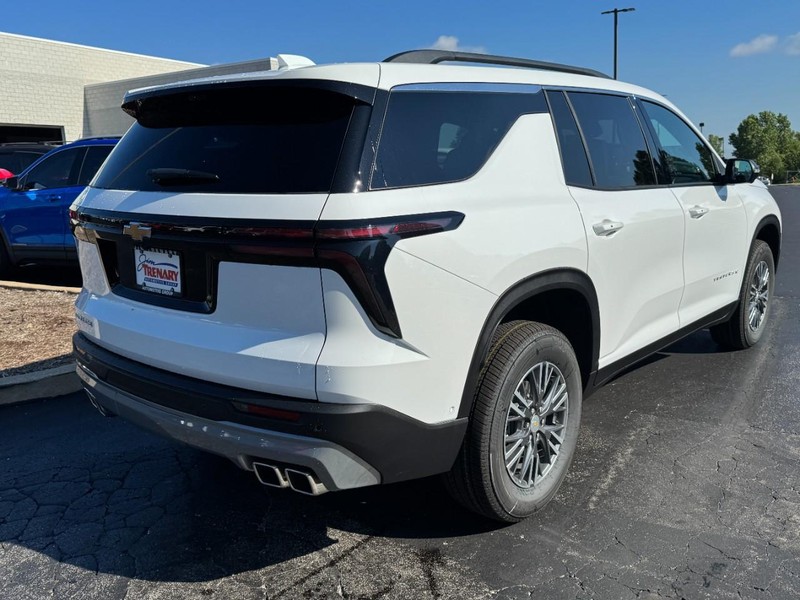 Chevrolet Traverse Vehicle Image 03