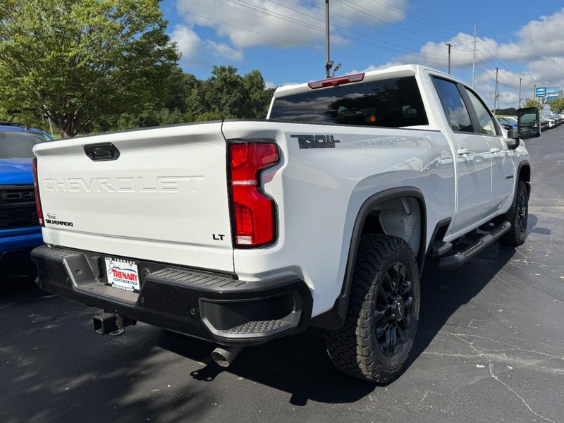 Chevrolet Silverado 2500HD Vehicle Image 04