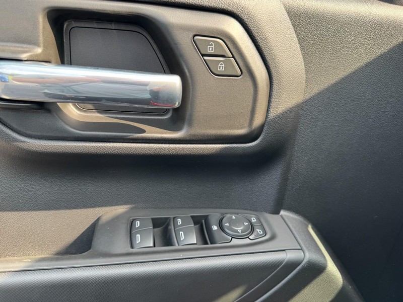 Chevrolet Silverado 1500 Vehicle Image 11