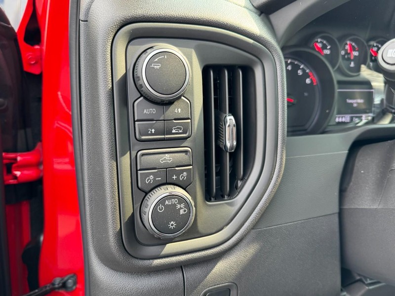 Chevrolet Silverado 1500 Vehicle Image 13