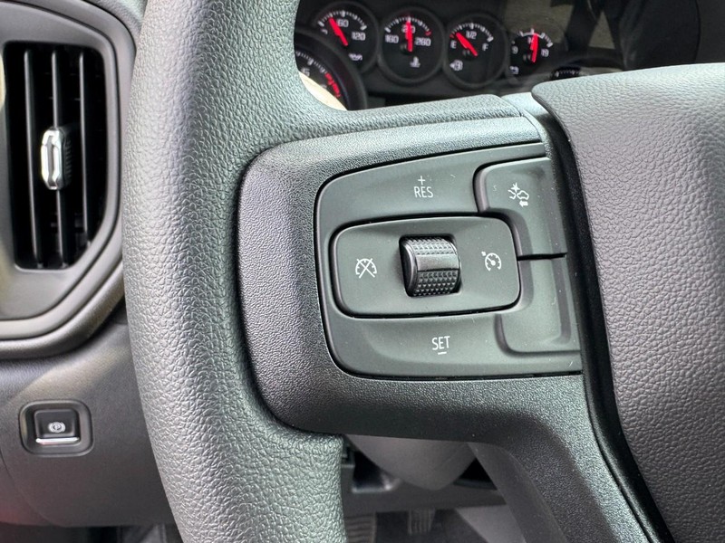 Chevrolet Silverado 1500 Vehicle Image 14