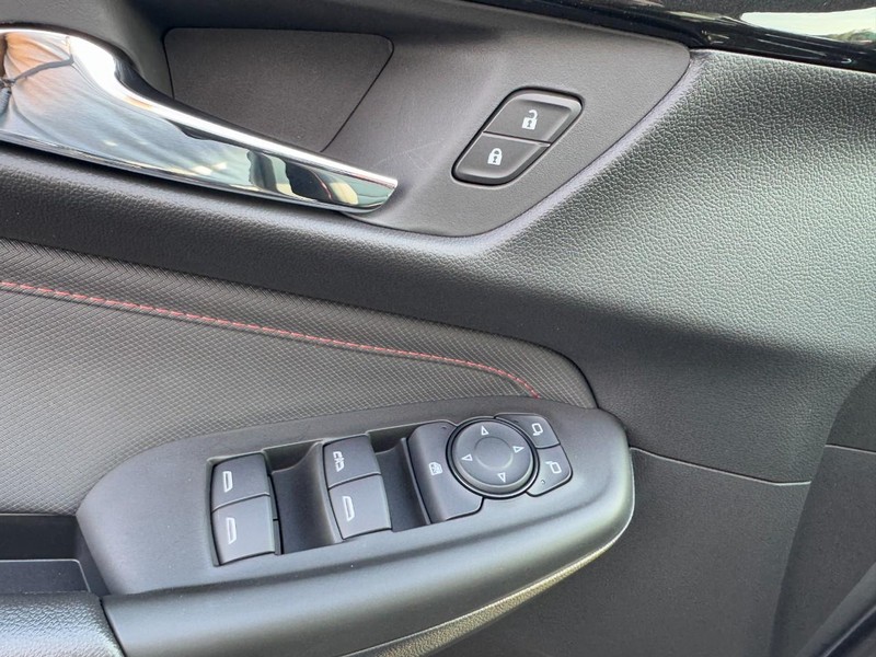 Chevrolet TrailBlazer Vehicle Image 11