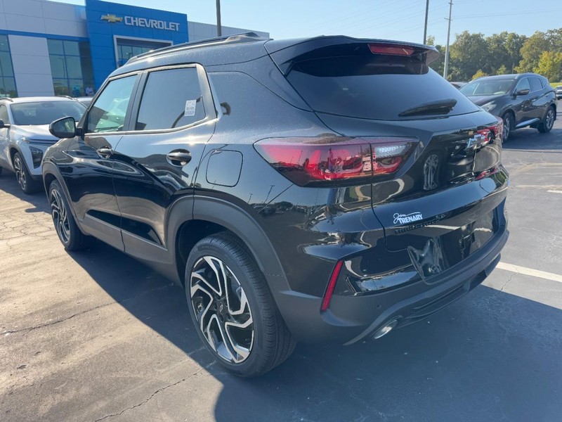 Chevrolet TrailBlazer Vehicle Image 05