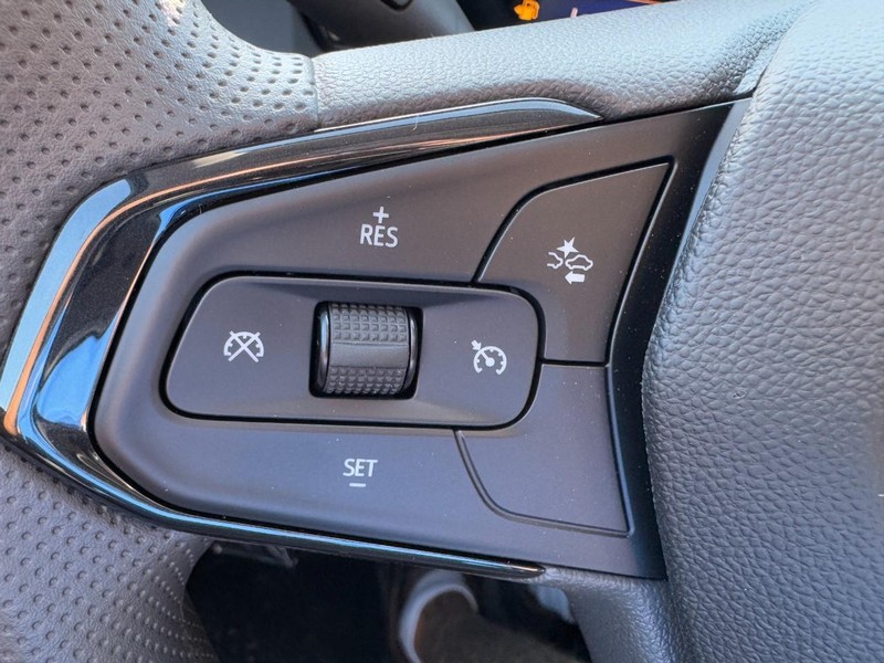 Chevrolet TrailBlazer Vehicle Image 09