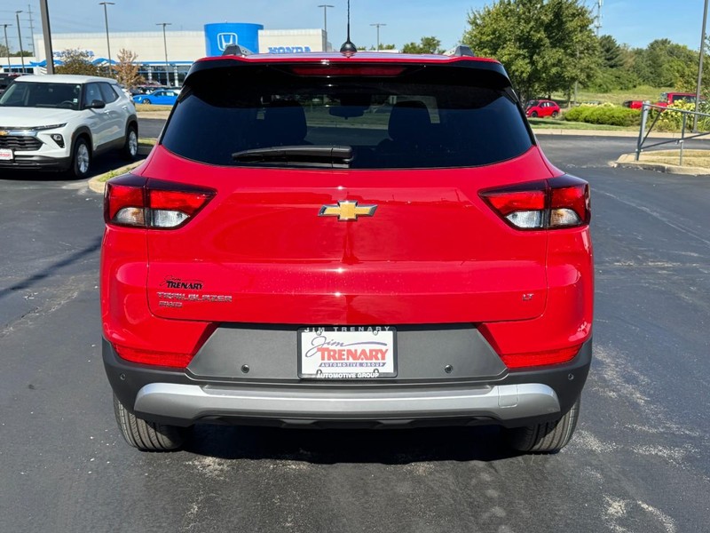 Chevrolet TrailBlazer Vehicle Image 04