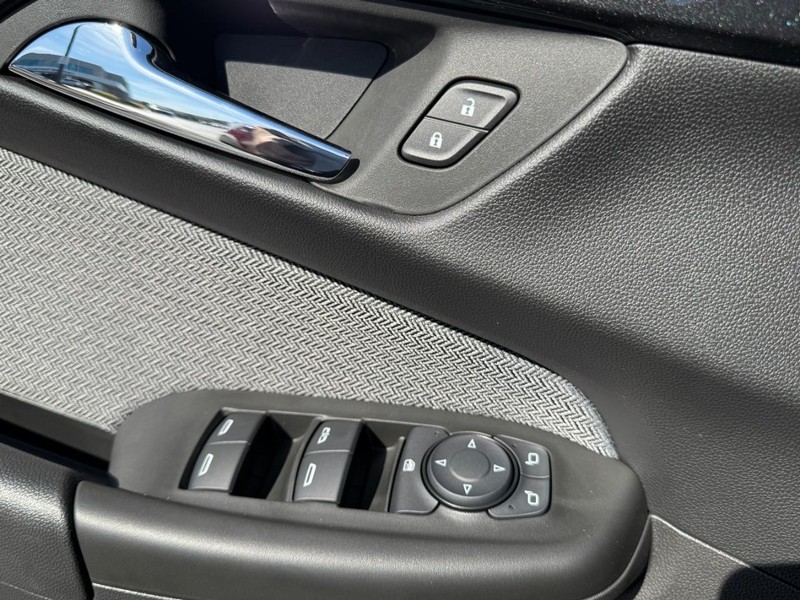 Chevrolet TrailBlazer Vehicle Image 10