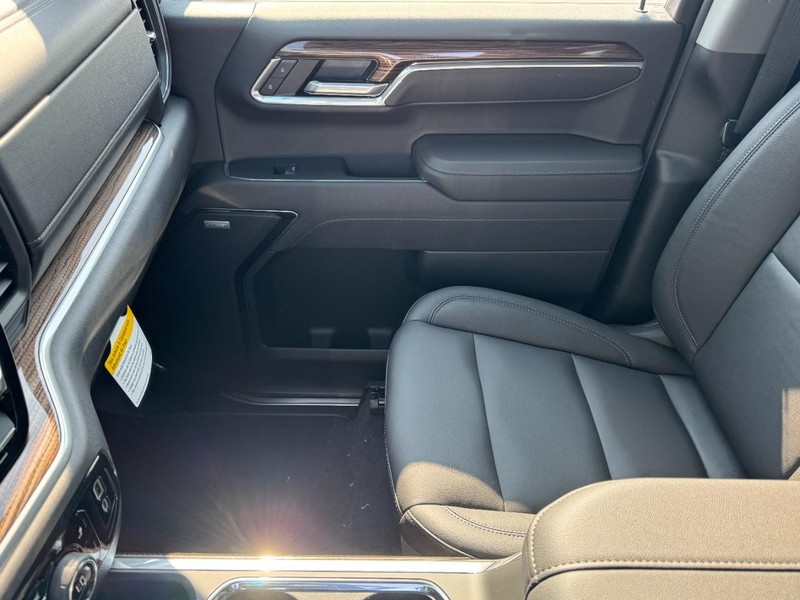 Chevrolet Silverado 1500 Vehicle Image 10