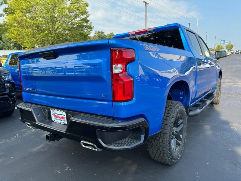 Chevrolet Silverado 1500 Vehicle Image 04