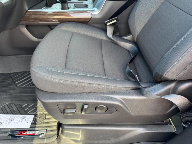 Chevrolet Silverado 1500 Vehicle Image 11