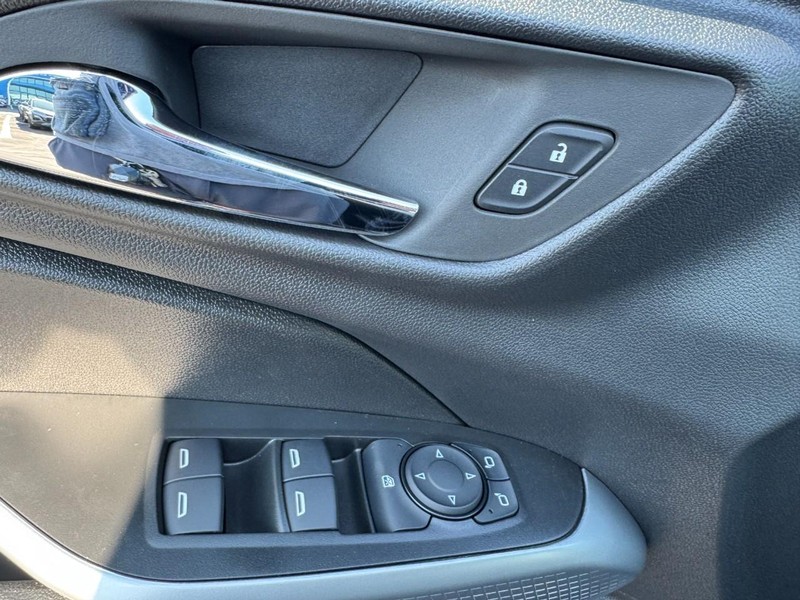 Chevrolet Trax Vehicle Image 10
