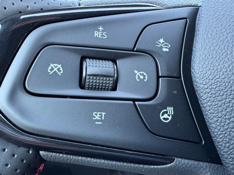 Chevrolet Trax Vehicle Image 11