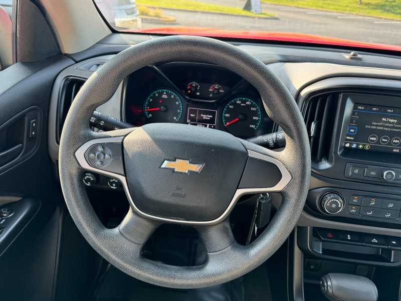 Chevrolet Colorado Vehicle Image 12