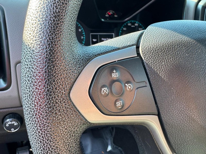 Chevrolet Colorado Vehicle Image 17