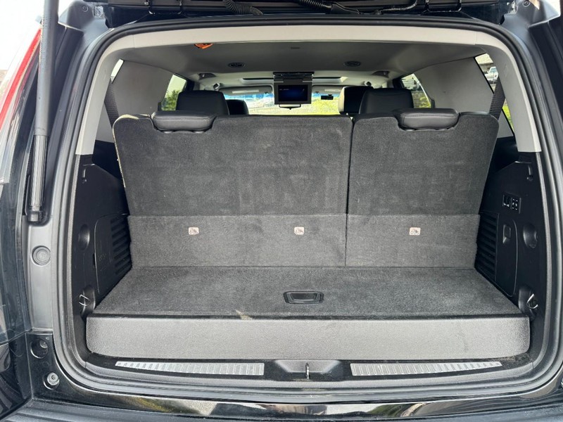 Cadillac Escalade Vehicle Image 06