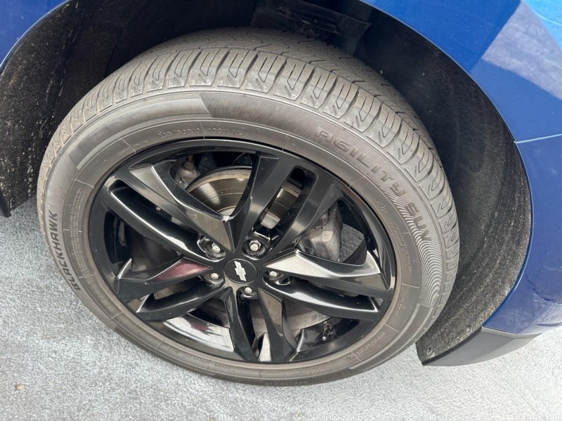 Chevrolet Equinox Vehicle Image 05