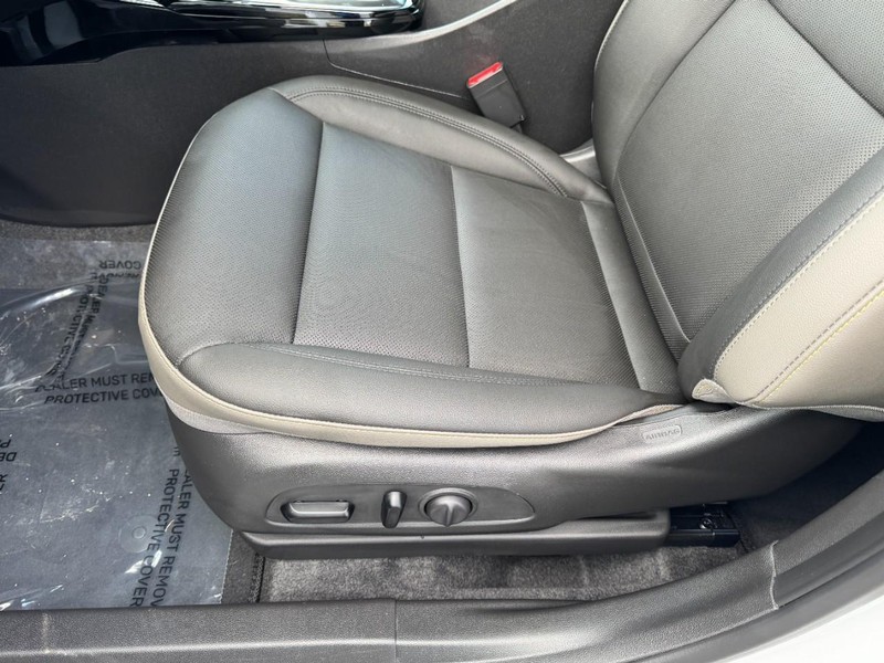 Chevrolet Trax Vehicle Image 14