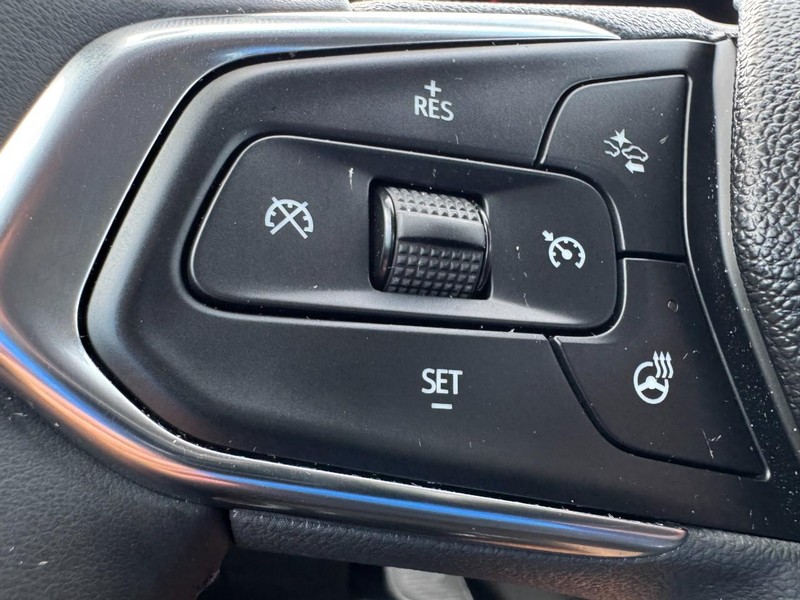 Chevrolet Trax Vehicle Image 16