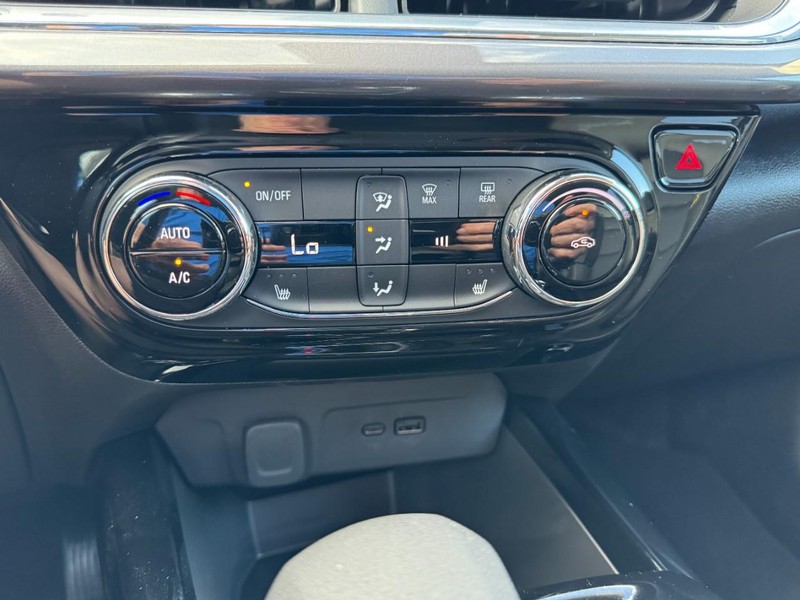 Chevrolet Trax Vehicle Image 18