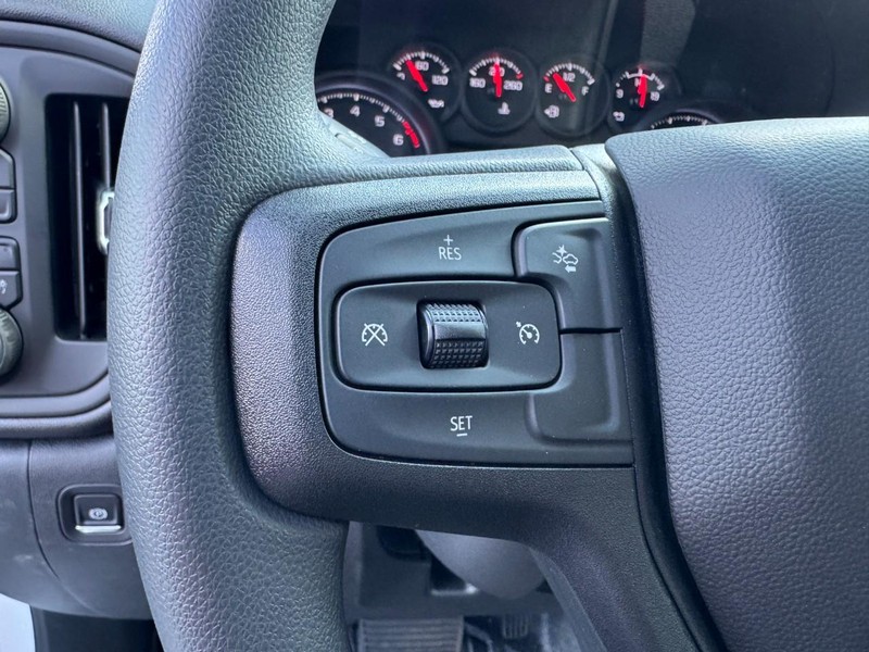 Chevrolet Silverado 1500 Vehicle Image 12