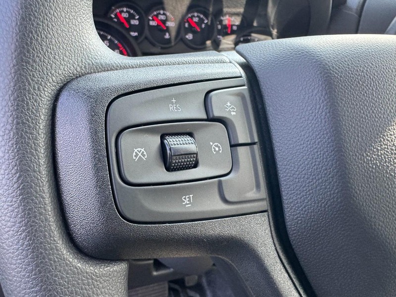 Chevrolet Silverado 1500 Vehicle Image 12