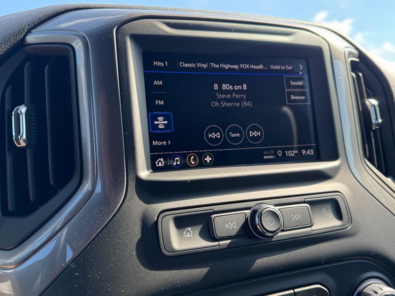 Chevrolet Silverado 1500 Vehicle Image 16