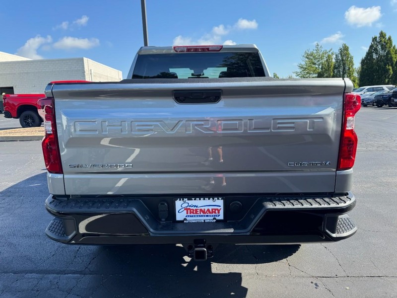 Chevrolet Silverado 1500 Vehicle Image 05