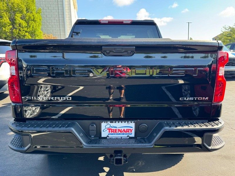 Chevrolet Silverado 1500 Vehicle Image 05