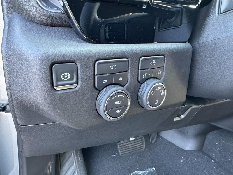 Chevrolet Silverado 1500 Vehicle Image 13