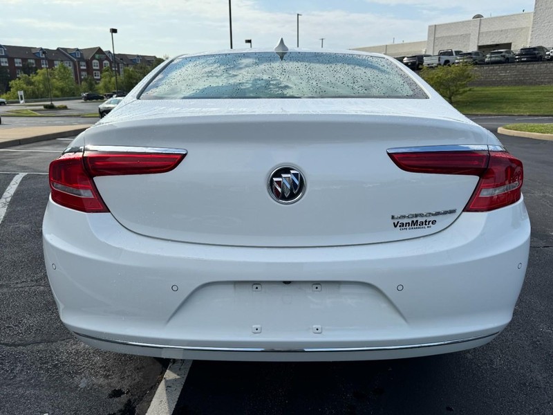 Buick LaCrosse Vehicle Image 04