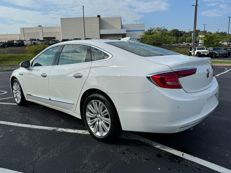 Buick LaCrosse Vehicle Image 05