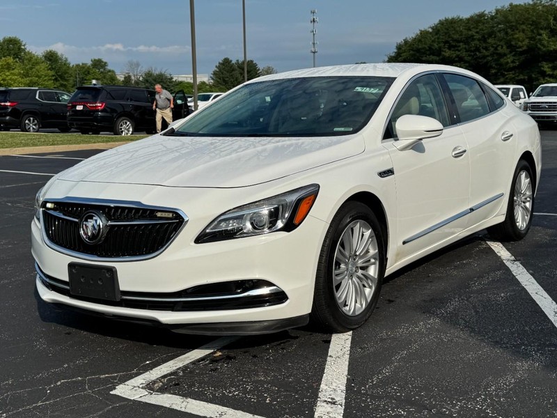 Buick LaCrosse Vehicle Image 08