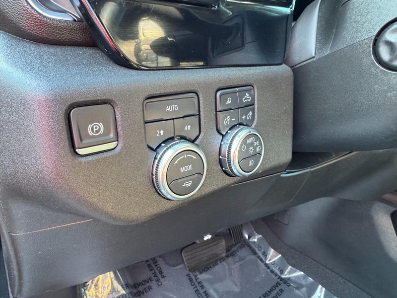 GMC Sierra 1500 Vehicle Image 17