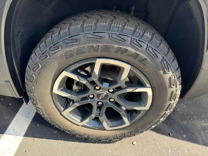 Chevrolet Equinox Vehicle Image 04