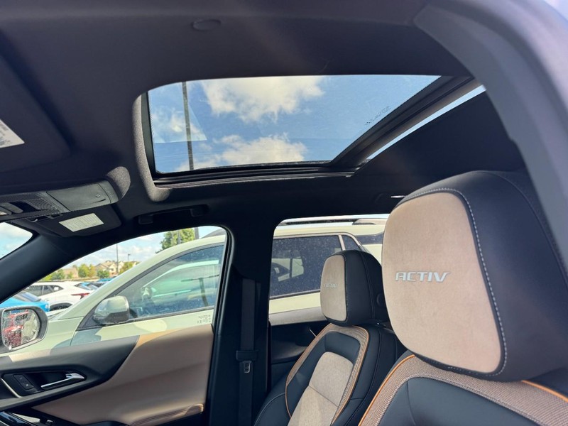 Chevrolet Equinox Vehicle Image 08