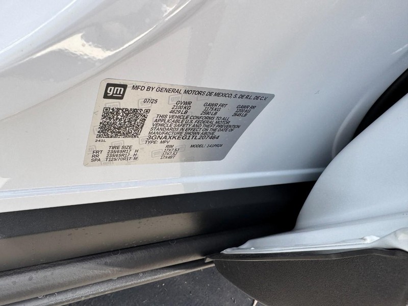 Chevrolet Equinox Vehicle Image 16