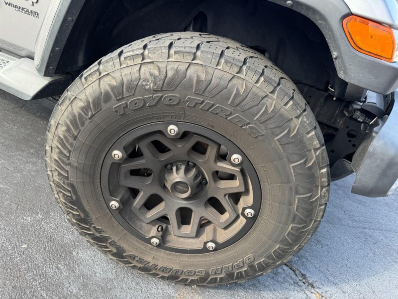 Jeep Wrangler Unlimited Vehicle Image 05