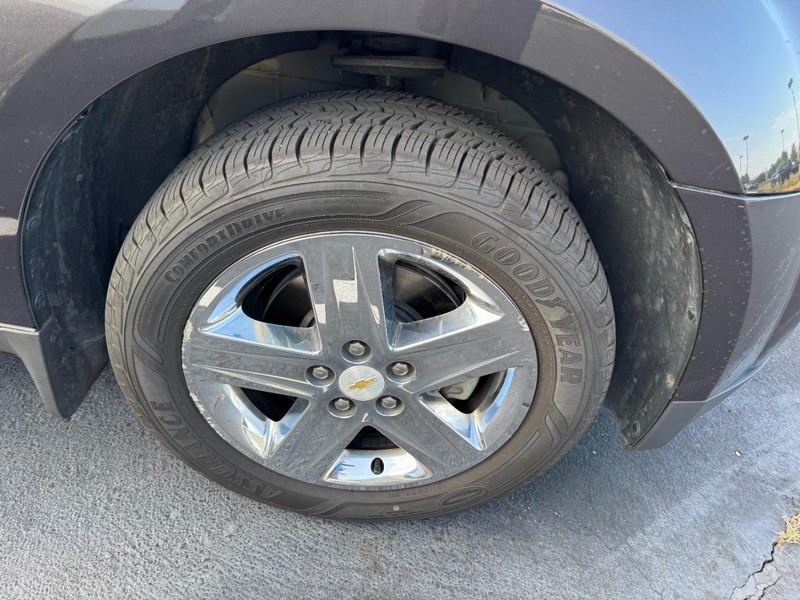 Chevrolet Equinox Vehicle Image 05