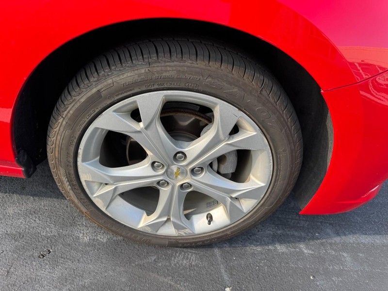 Chevrolet Cruze Vehicle Image 05