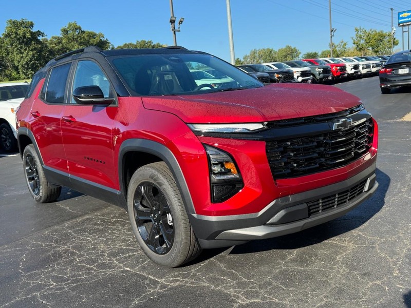 Chevrolet Equinox Vehicle Image 02