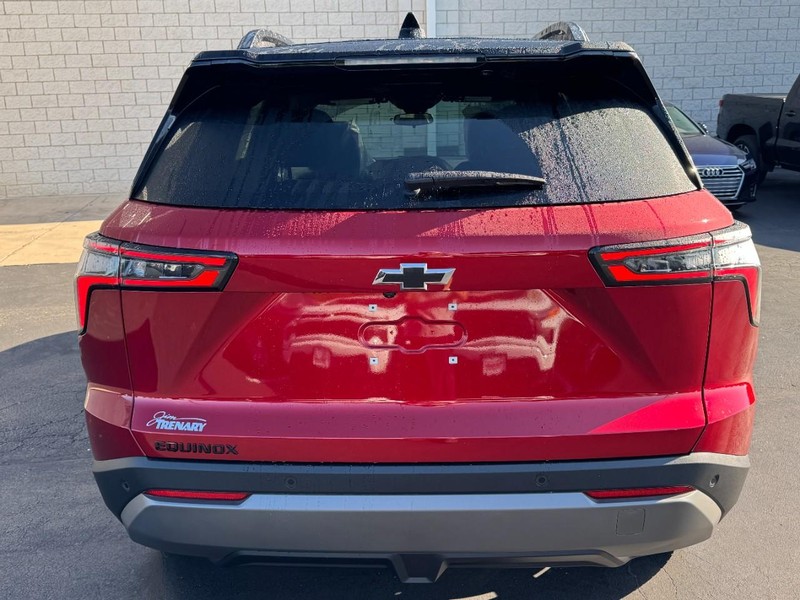 Chevrolet Equinox Vehicle Image 04
