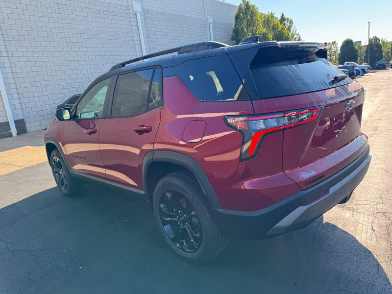 Chevrolet Equinox Vehicle Image 05